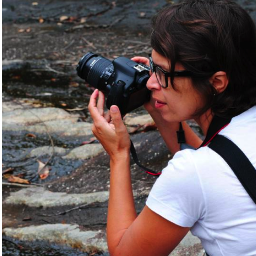 diretora de arte, fotógrafa still e ecochata!