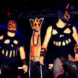 @SpaceInsect @Hallowickedness @KineticFright, we are The Spectral Envoy. @Luctando talents
