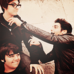 ilvoloverven's profile picture. ¿Que si soy ilvolover? Sí, HASTA EL FINAL. Their voices are PAINFULLY BEAUTIFUL. Ya me siguen 2 de 3! :)