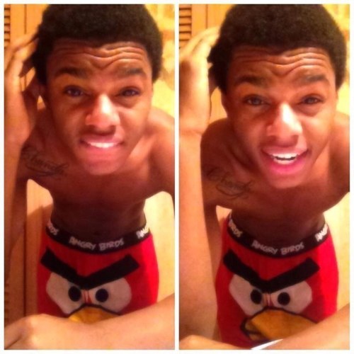 I hear ya talking but you aint come to my face 100 mfn goons about to hit yo place