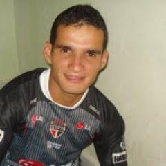 Cara legal,alegre,simpatico,muito carinhoso e atencioso.Que respeitar as opiniões e sentimentos das pessoas. E que ama muito Deus acima de tudo.