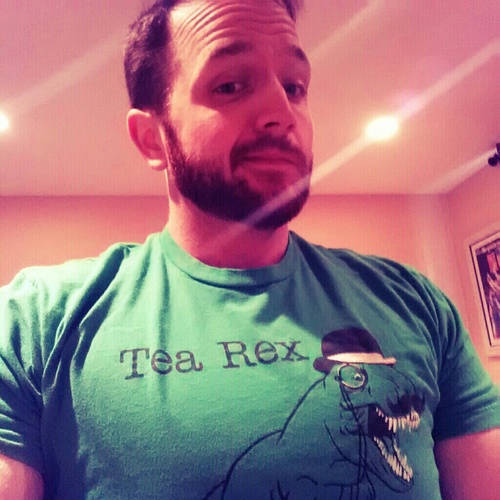 Murse, Tapper of cardboard, Lover of comics, Roller of dice and a former fat kid... Also a bear.