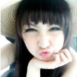 i'm just a simple girl. so pls, no hates! Just love! :)