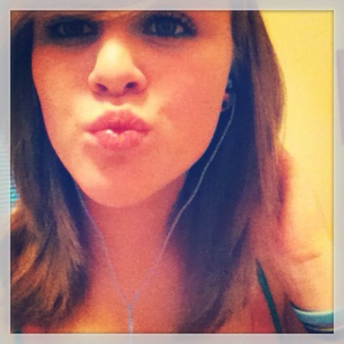 holaa(; Belieber && Directioner. :3 follow me on instagram: @lauraangel14 i love you all. CAUTION: I'm extreamly dangerous. RAWR. :D AlwaysFollowYourDreams. ♡