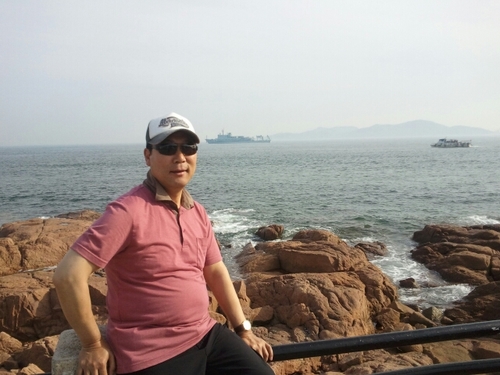 문학을 꿈꾸며 여행을 즐기는 주 안의 형제