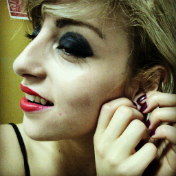 -Lissie Gaga is an inspiration of our dear mother monster -Esta pagina esta dedica a todos los que piesen que lissie gaga se parece a Mother Monster 3