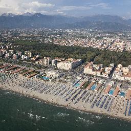 AscomVersilia's profile picture. Seguici su @ReteASCOMVive, la pagina dei commercianti di Viareggio e Versilia!