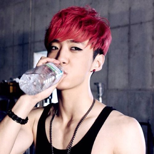 [V] Aliens from @PlanetEXO_RP • B.A.P LEADER YONGGUK • Power : Telepathy •