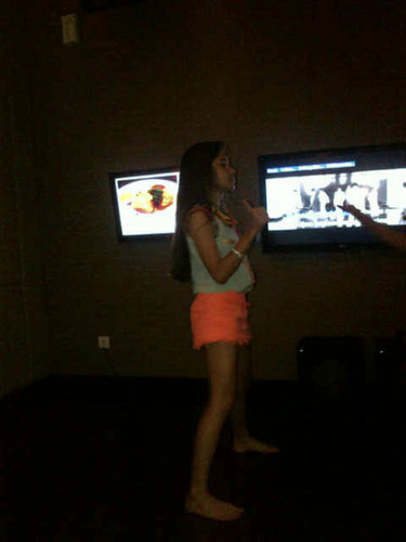 Kembaran @stefhaniezamora B)!tapi sayangnya....tertunda HAHA,pislovengaulll(??)BAHAHA