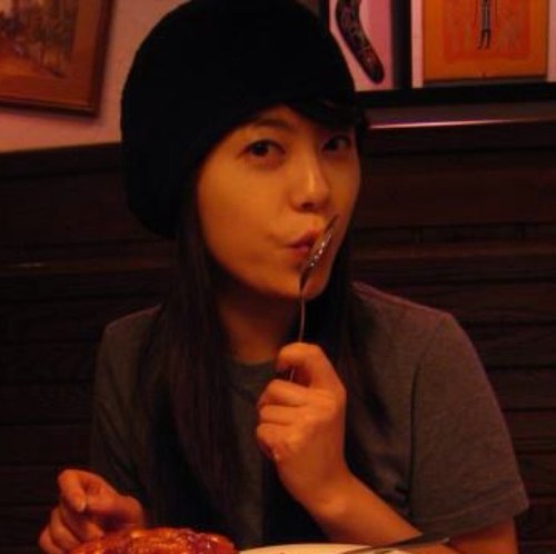 edsaint's profile picture. 세상 모든 냐옹이와 거미, 사슴들과 멍뭉이를 찬양하는 어린이책작가 지망생