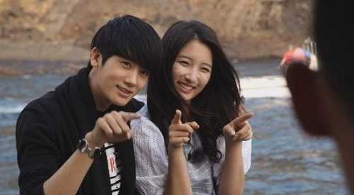 อันยองง ^____^ *โบกมือ* จีฮยอน 4minute ค่ะ *ยิ้มหวาน* จีฮยอนบอทนี้ แสบ ห้าวๆนิดๆ(?)นะครับ#ห้ะ ยังไงก็ลองฟอลมาคุยกันดูเนอะ ~ start : 3/02/56