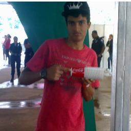 QUEM SE AJOELHA DIANTE DE DEUS,PERMANECE DE PÉ EM QUALQUER DIFICULDADE.