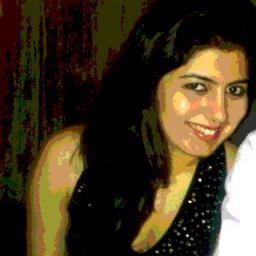 An unbashed day dreamer, an absolute foodie, a social media enthusiast.
