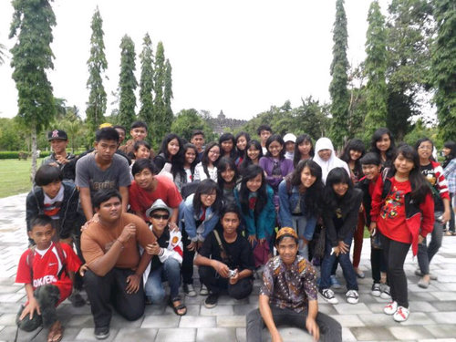 Kompak, gokil, kita akan tetep selamanya menjadi sahabat kawan ;) | @Genetic44 smpntiga.tangerang@yahoo.com