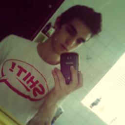 nincs