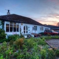 Lynton Lodge Studios - Two fabulous self-catering Studio's. Set in a wonderful location, surrounded by the beautiful British countryside.
