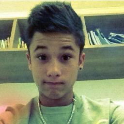 Quem se descreve , se limita !