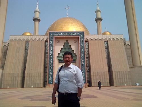 Seorang #youngbureaucrat dan mngemban tugas abdi negara,Hati tetap Senang walau di stigma koruptif.Tegar demi pengabdian pd Ibu Pertiwi