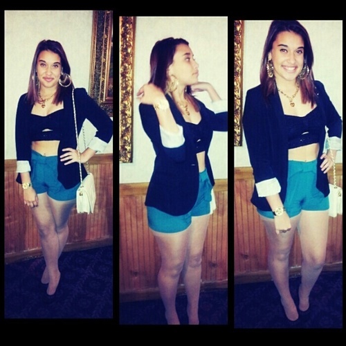 I'm Karen , ask yo bitch about me . btw , you should follow my best friend @FlyHighxLiveFly .