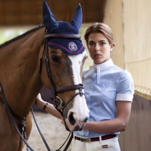 one of those girls. I swear by Starbucks and yoga. I'm Canadian. I compete hunter, as well as some dressage & spoil my horse silly. I don't bite, talk to me.