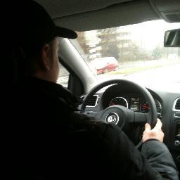 / 18 jaar / kok / werkend bij mercure hotel leidschendan leidsenhage / Rijbewijs /