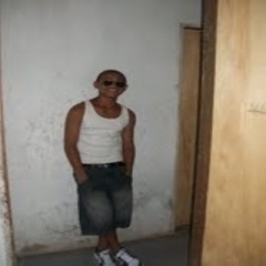 I'm bck bitches now get me some folloers I #followback