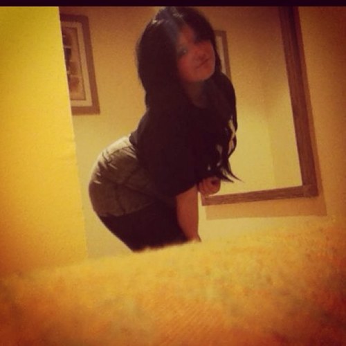 bios are rubbish i have nothing to say about myself apart from my name is chlöe,
hi?
