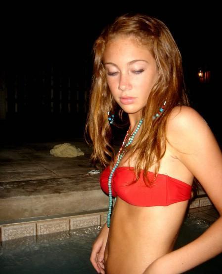 Breabeee's profile picture. 