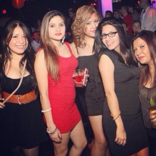 NiiVero's profile picture. ¡ døn't ©hAs£ afTeR Ânyøn£  iįF  yØu wàNna wåLk øuT øF mÿ   |!f€ ... tH£n  į'||  hØlD tHe Fû©king dØø® øPeN  FøR ÿøú