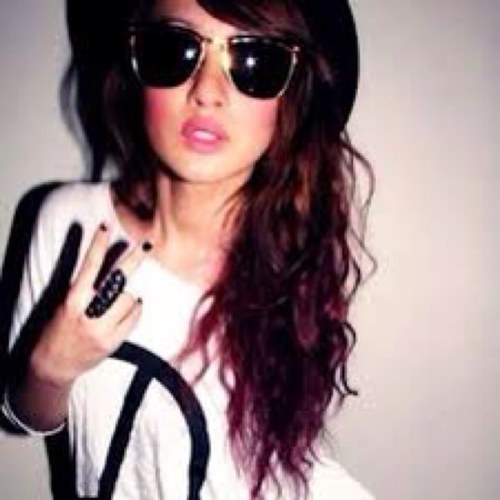 Jenettebieber's profile picture. Miley is my bestfriend | Justin is my husband | We're at a firstname basis get at my level  | shoes | booze | brews | tattoos |