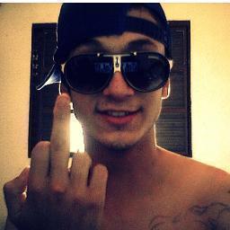 /São Paulino/Chatu/Ciumento -.-'  Naum Gosto ? pal no seu cú // Marido da @MichelliPereir ♥ ... Segue ? Sdv'
I love #SK8