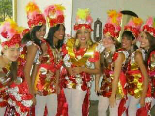 El mejor grupo de carnaval femenino cotuisano haciendo algo diferente y cool en cotui ;) apoyando eh innovando en nuentro carnaval cotuisano...