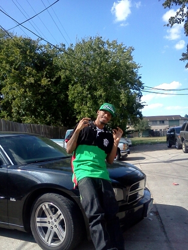 fame2music's profile picture. 