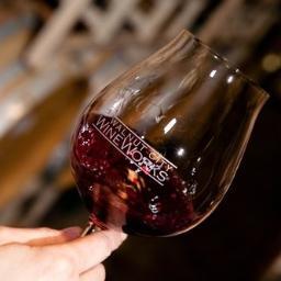 A family of vintners who share a passion for Pinot Noir.Premium wines grown in Oregon’s Willamette Valley & produced in an urban winery in McMinnville.