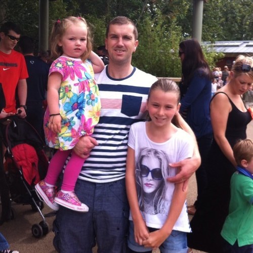 derekmyler1984's profile picture. Electrician at DM Electrical Services
0879101981