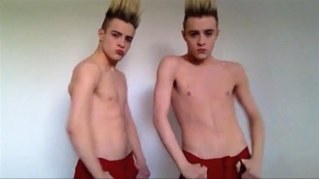 #imagines and fanfics storys about jedward will be in favourites. because they are jexy and they know it.