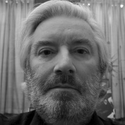 Photographer & multi-media journalist. Formerly series producer BBC South East Politics Show & GMTV