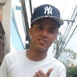 HudsoonJr's profile picture. Preeetiin , Feeeliz ee Ouusado !