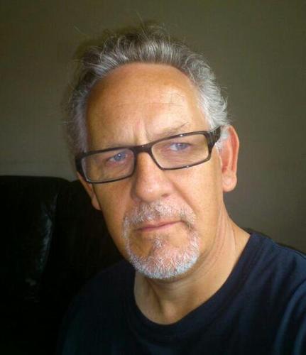Retail professional, husband & father. Like music & wine, love travel. Generally convivial :)