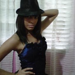 Me gusta d toodo... amo el ingles, el deport, y el baile! soy cm soy. m vale lo q digan o piiensen d mi!