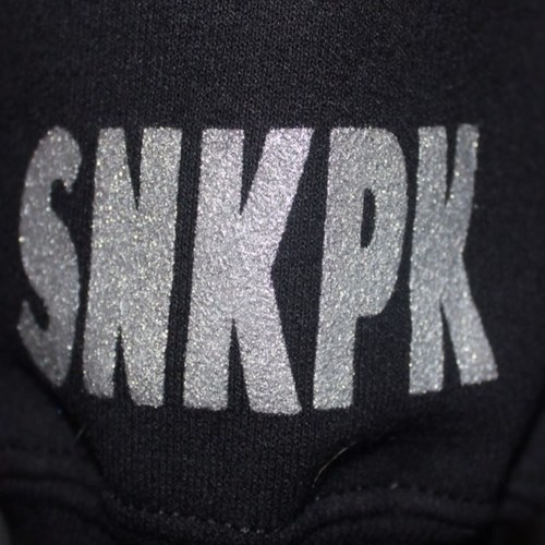 SneakPeak Printing Co. Professional Silk Screening, Specializing in Graphic Design and Brand Consultant. Email Sneakpeakpa@gmail.com to order now.