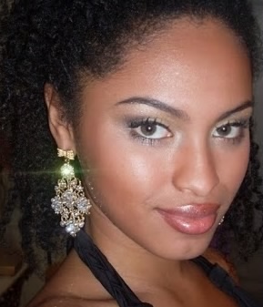 I am a beautiful black woman in search of happiness, brazilian with pride, I am just someone who is happy to be who you are! #God'sincharge