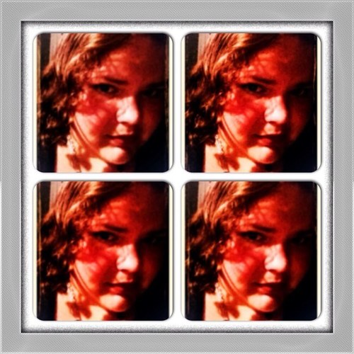 Ageek2uAmanda's profile picture. 