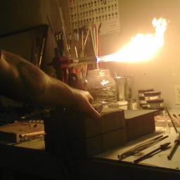 Glass Blower, Pitbull lover! Federaly Licensed Cannabis Grower :) I spell marihuana with an H get over it. Psychedelic enthusiast!