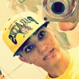 bla bla bla , vc que tem que me julgar =) ta na moda u.ú