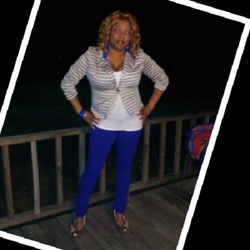 I have big dreams & high expectations, I ♥ life. If you dont smile, I'll give you one of mine,my life ain't perfect but I love it that way..... Follow Me