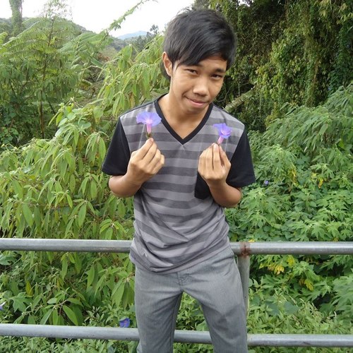 myowshafiq's profile picture. Hidup prlulah sntiase snyum n hapy agar smua gmbira.. Jom rmai2 kwan ngn aku..haha:-)