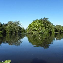 Fed by the pristine waters of the Hampshire Avon, Manningford is one of Wiltshire’s best known fisheries.