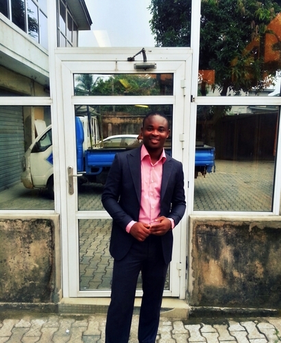 azeezdeyemi's profile picture. 