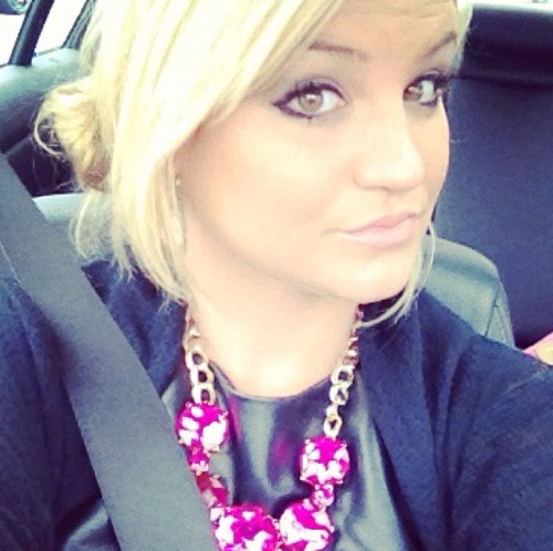 RobynB_Frost's profile picture. She's only happy in the sun ☀